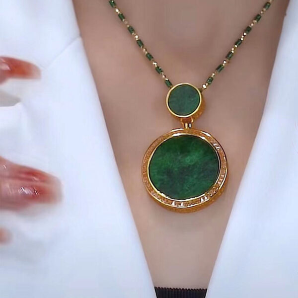 Wholesale Elegant disc bamboo jade pendant necklace women's imitation Jade Diamond five-petal flower gift for girlfriend Mother's Day