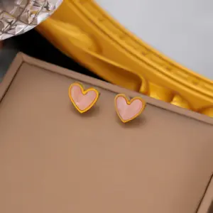【XKE0148】Red Heart Earrings / Gold