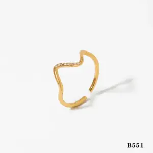 Gold Ring B551