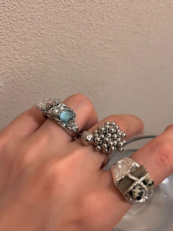 Wholesale European and American punk style metal texture bead ball beaded ring vintage natural stone blue crystal inlaid open ring