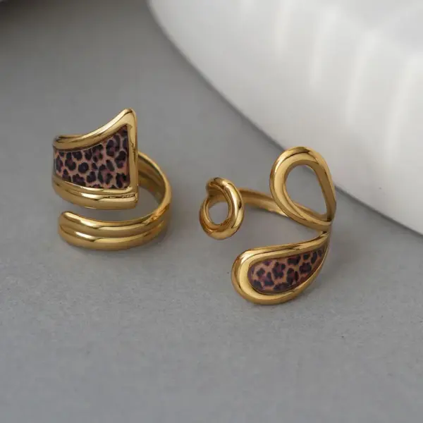 Wholesale Gold Plated Stainless Steel Ring Leopard Print Adjustable Size Vacuum Electroplating 18K Gold Adult Women Artistic Jewelry