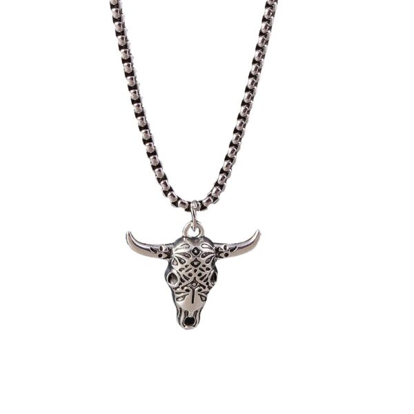 Wholesale European and American cross-border jewelry new cow head Elephant Men's necklace personalized creative design animal pendant clavicle chain