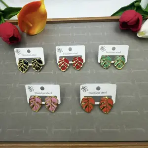 Leaf-shaped Oil Drop Earrings Random Color / 18k