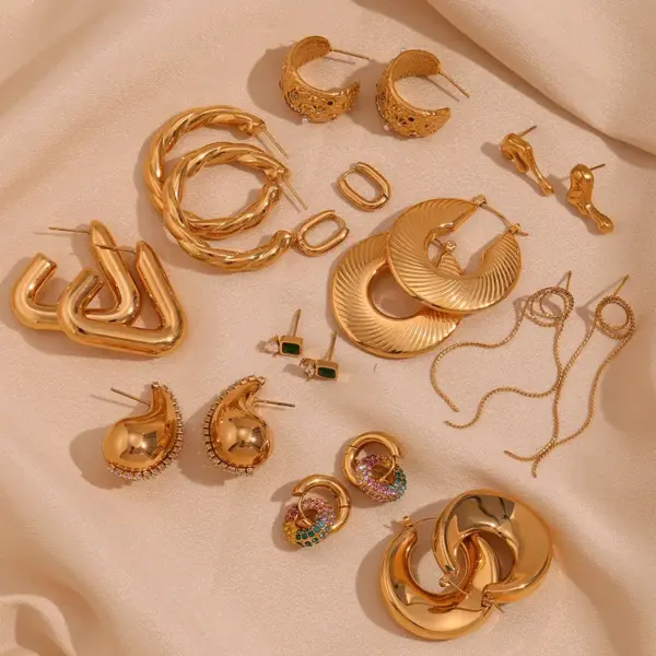 Wholesale 304 Stainless Steel Solid Color PVD Coated Rhinestones 18K Gold Plated Real Gold Plated 18K Gold Simple Style Classic Style Waterproof Non Tarnish Plating Ear Studs