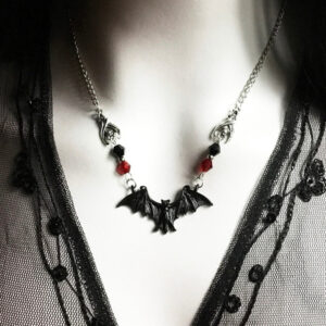 Wholesale Cross-border European and American black bat necklace, Gothic jewelry, crystal beads, personalized necklace factory direct sales