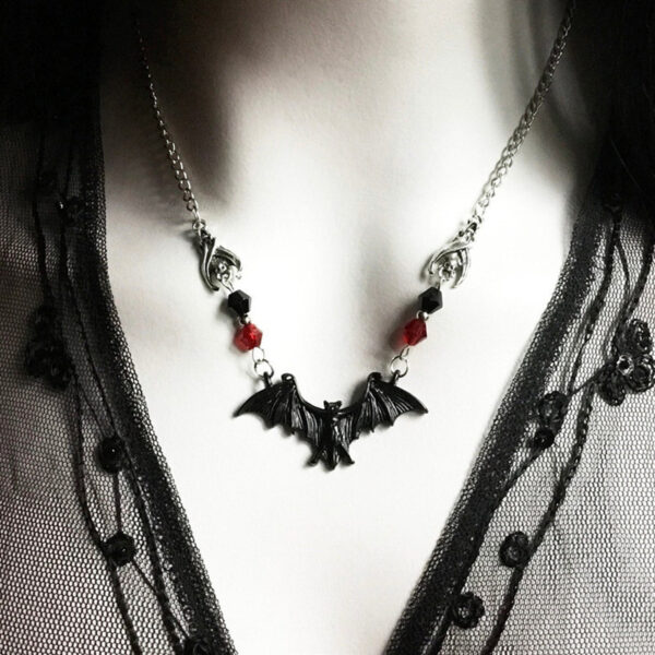 Wholesale Cross-border European and American black bat necklace, Gothic jewelry, crystal beads, personalized necklace factory direct sales