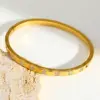 Wholesale Elegant Simple Stainless Steel 18K Gold Embedded Zircon Heart Flower Bracelet Luxury Sexy Fashion Jewelry For Women