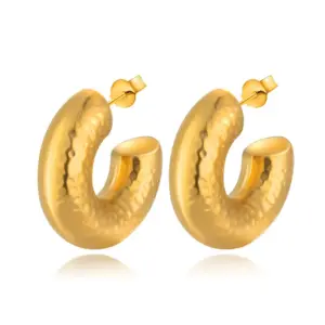 Beating Pattern C- Shaped Hollow Earrings / Gold