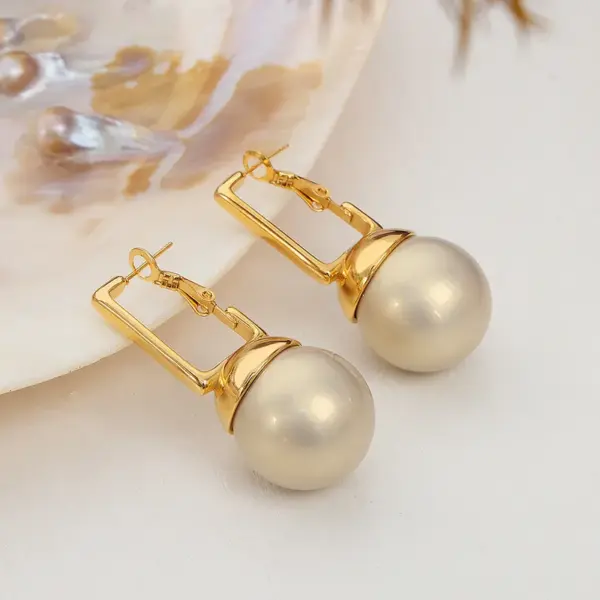 Wholesale 304 Stainless Steel Round PVD Coated Glass Bead Real Gold Plated 18K Gold Simple Style Waterproof Non Tarnish Plating Inlay Drop Earrings