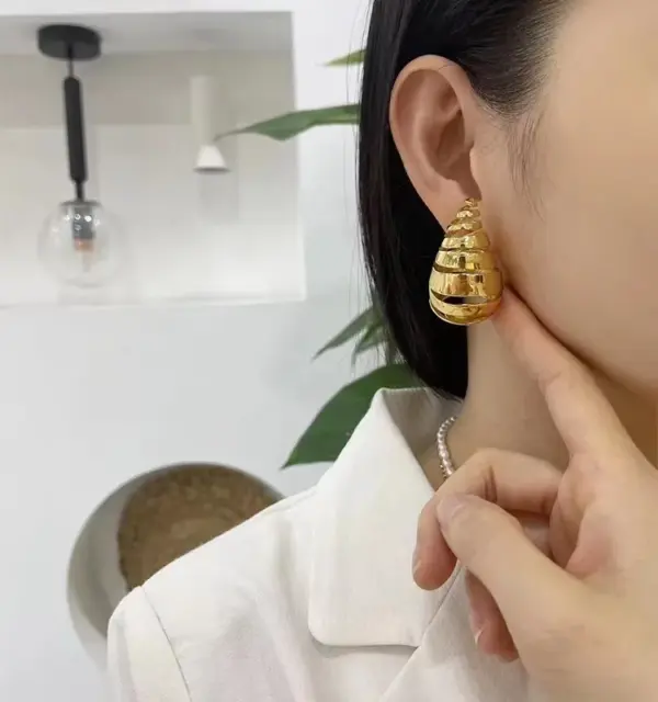 Wholesale 1 Pair Modern Style Geometric Plating Copper 18k Gold Plated Ear Studs