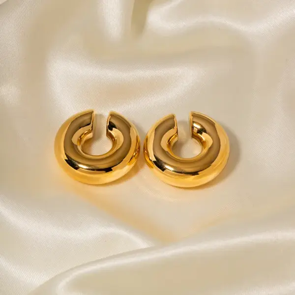 304 Stainless Steel C Shape PVD Coated 18K Gold Plated Simple Style Plating Gold Ear Clips