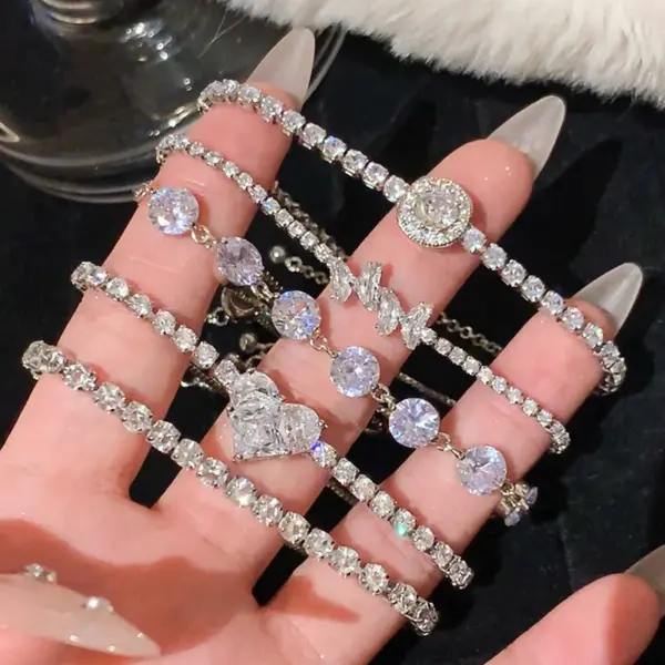 Wholesale Korea Ins Style Super Flash Zircon Love Bracelet Niche High-end Design Exquisite Full Diamond Bracelet Jewelry Wholesale