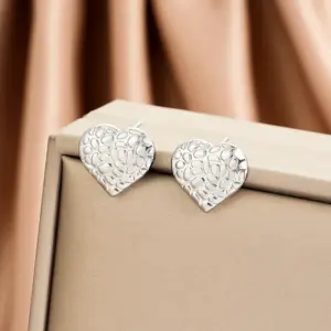 E1406-B (a Pair of Silver Ear Studs)