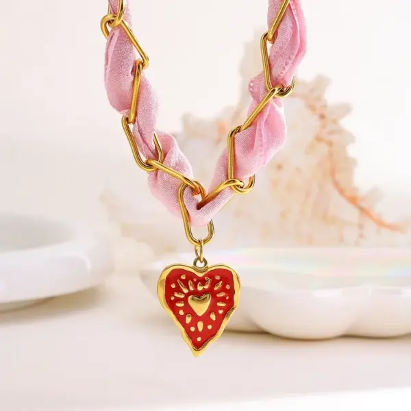 Wholesale Casual Elegant Classical Heart Shape 18K Gold Plated Vacuum Plating 304 Stainless Steel Bandana Polyester Silk Scarf Cord Paperclip Chain Cloth Strip Lobster Trigger Clasp Closure Pendant Necklaces Wholesale