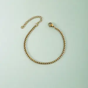 2.5mm Square Pearl / Gold