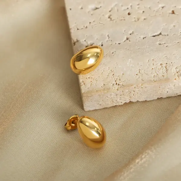 304 Stainless Steel Solid Color PVD Coated 18K Gold Plated Real Gold Plated 18K Gold Simple Style Waterproof Non Tarnish Plating Gold Sier Ear Studs