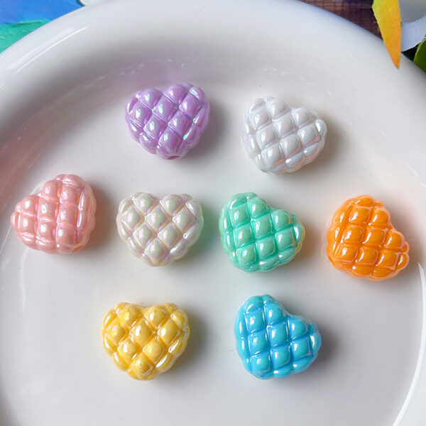 Wholesale Checkered heart-shaped dopamine heart-shaped beads