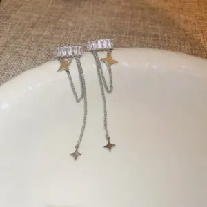 11 Ear Clip-Silver (a Pair)
