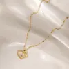 Wholesale Jewelry Elegant Heart Shape Stainless Steel Zircon Hollow Out Pendant Necklace