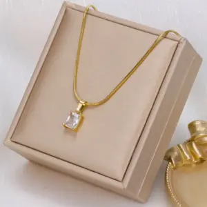 22C10120-White Diamond 45 5cm
