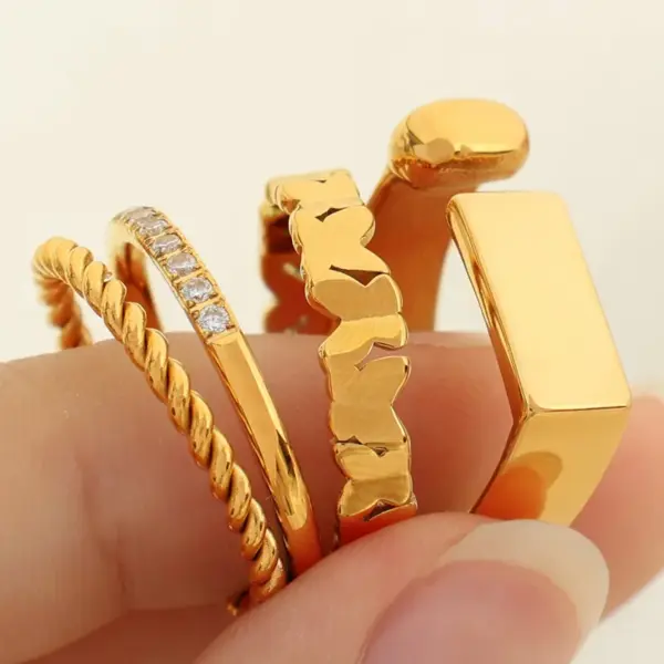 Wholesale PVD Coated Real Gold Plated 18K Gold Irregular Ditsy Floral 304 Stainless Steel Simple Style Waterproof Non Tarnish Adjustable Ring