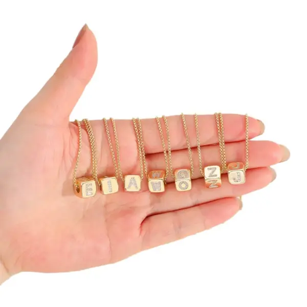 Wholesale Hot Sale Copper Set Zircon Plated 18K Real Gold Dice Pendant Personalized Small Cube 26 English Letter Necklace