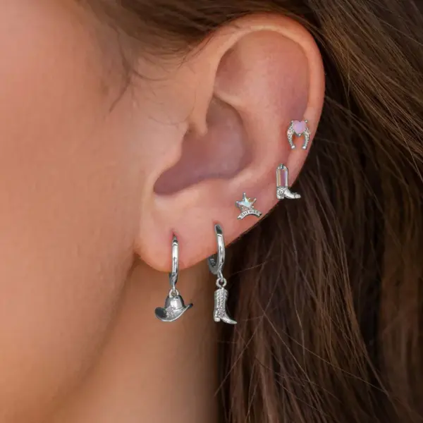 Wholesale 1 Pair Simple Style Boots Plating Copper 18k Gold Plated Drop Earrings