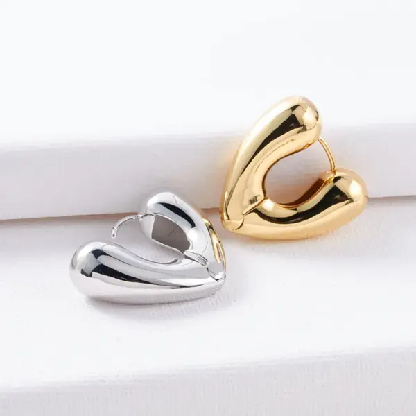 Wholesale 1 Pair Fashion Heart Shape Plating Copper 18k Gold Plated Earrings
