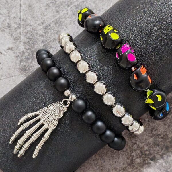 oly-8ecad04148a5f7a087d94c8365daab1c Wholesale Dark Style Hand Ornaments Personalized Skull Beaded Bracelets Skull Hand Web Bracelets Trendy