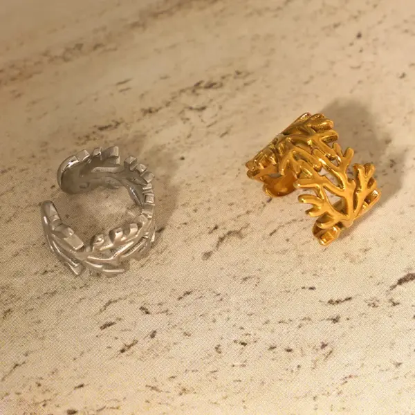 Wholesale Ion Plating (IP) Real Gold Plated 18K Gold Coral 304 Stainless Steel Simple Style Waterproof Non Tarnish Ear Cuffs