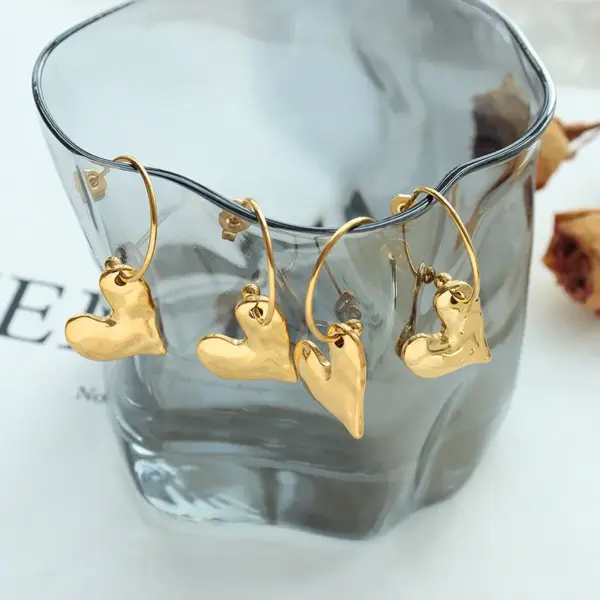 Wholesale PVD Coated Real Gold Plated 18K Gold Heart Shape 304 Stainless Steel Fashion Waterproof Non Tarnish Earrings
