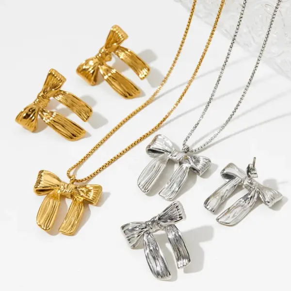 Wholesale Real Gold Plated 316 Stainless Steel PVD Coated No Inlaid Bow Knot Waterproof Non Tarnish Simple Style Classic Style Earrings Necklace For Women's