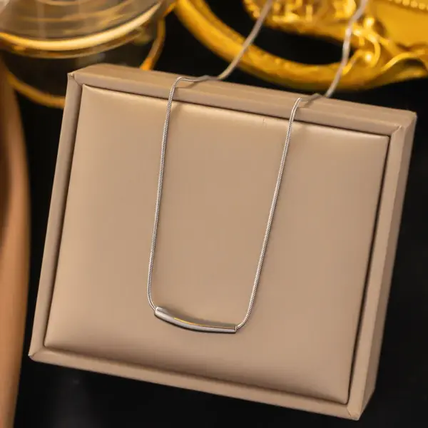 Wholesale PVD Coated Real Gold Plated 18K Gold Solid Color 304 Stainless Steel IG Style Simple Style Waterproof Non Tarnish 304 Stainless Steel Necklace