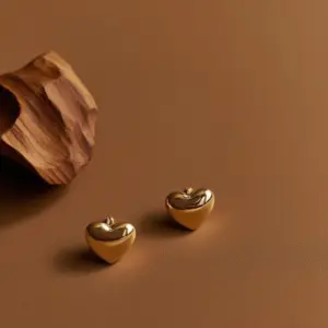 E0226-Love-Earrings- Gold