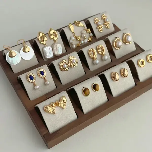 Wholesale 1 Pair Retro French Style Irregular Geometric Oval Inlay Copper Imitation Pearl Tiger Eye Drop Earrings Ear Studs