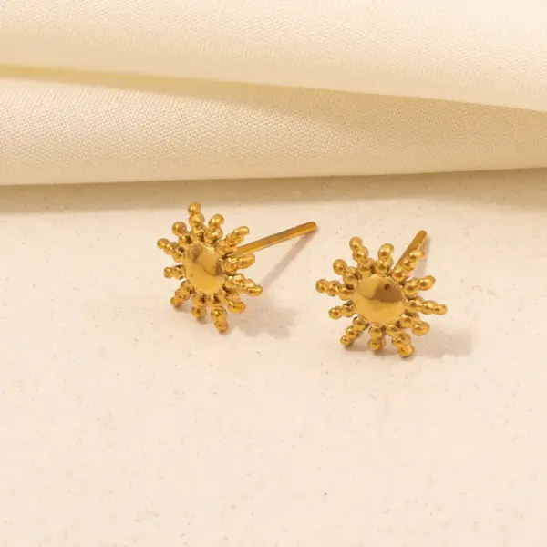 Wholesale Ion Plating (IP) Real Gold Plated 18K Gold Scallop Moon Cherry 304 Stainless Steel Basic Modern Style Classic Style Waterproof Non Tarnish Ear Studs