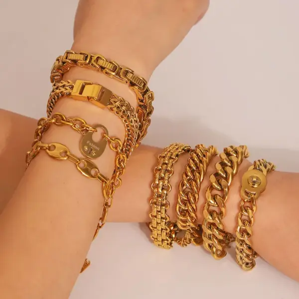 Wholesale Electroplating Golden Plated Lock 304 Stainless Steel Hip-Hop Retro 304 Stainless Steel Bracelets