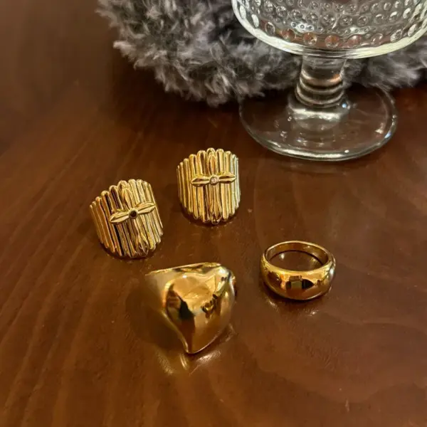 Wholesale Jewelry Retro Classic Style Oval Heart Shape Titanium Steel Plating Open Rings Rings