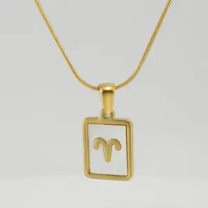 Gold / Aries-Snake bones chain