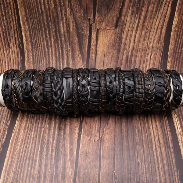 Wholesale 20Pcs/30Pcs/50Pcs Retro Simple Pu Leather Braided Bracelet Retro Bracelet