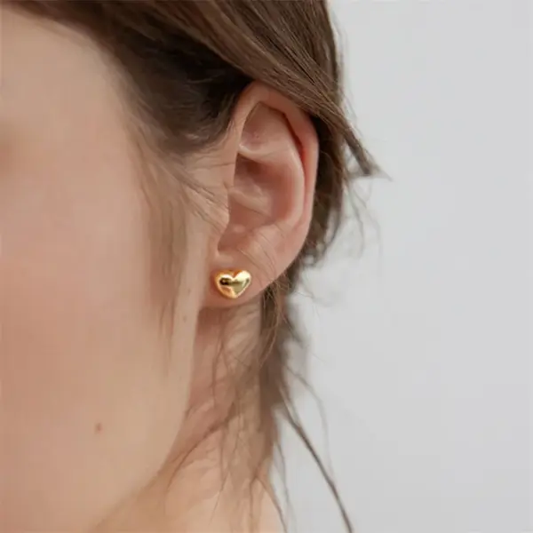 PVD Coated 14K Gold Real Gold Plated Heart Shape Stainless Steel Simple Style Waterproof Non Tarnish Ear Studs
