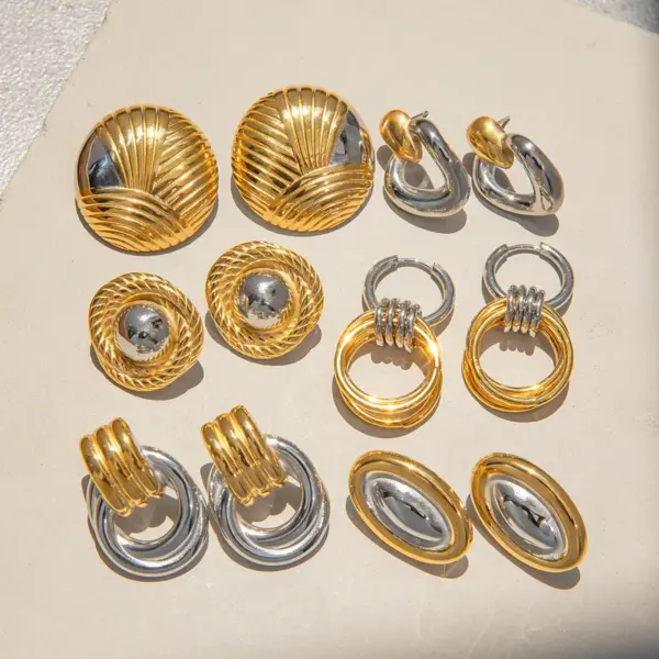Wholesale 304 Stainless Steel Geometric PVD Coated 18K Real Gold Plated Real Gold Plated 18K Gold Retro Simple Style Classic Style Waterproof Non Tarnish Earrings Ear Studs