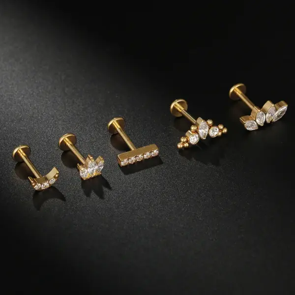 Wholesale Simple Style Crown Titanium Steel Lip Stud