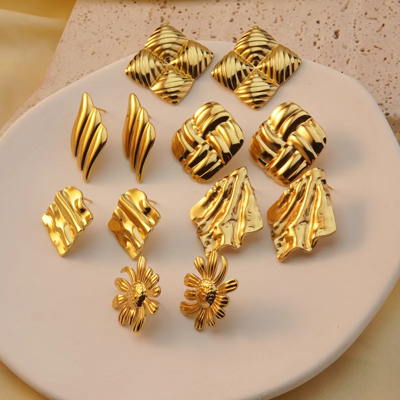 Wholesale 201 Stainless Steel Geometric Flower Rack Plated Stone-Free Imitation Gold Modern Style Stamping Gold op Earrings Ear Studs