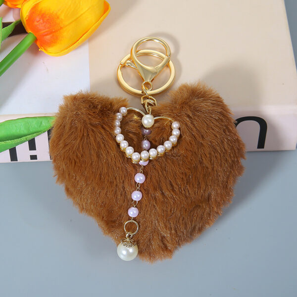 Wholesale Autumn and winter love fur ball pearl keychain peach heart bag pendant car accessories plush pendant small gifts