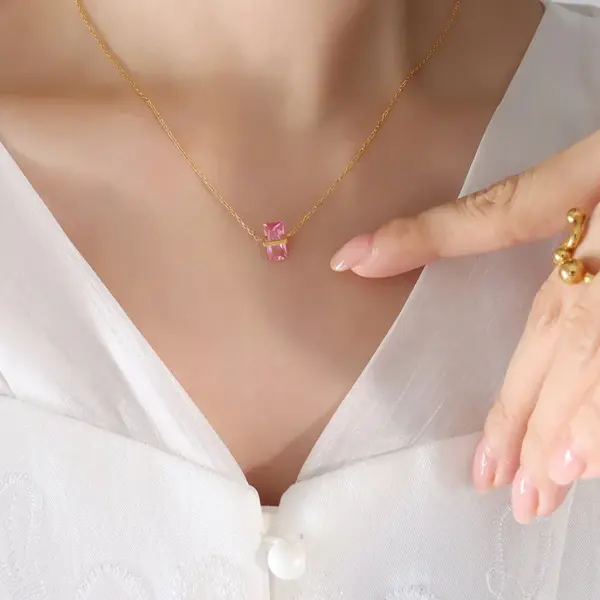 PVD Coated Real Gold Plated 18K Gold Square 304 Stainless Steel Simple Style Waterproof Non Tarnish 304 Stainless Steel Pendant Necklace