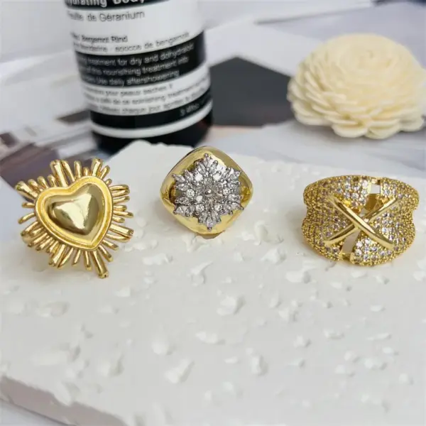 Wholesale Rack Plated Long-Lasting 18K Gold Geometric Heart Shape Copper Basic Retro Classic Style Open Rings