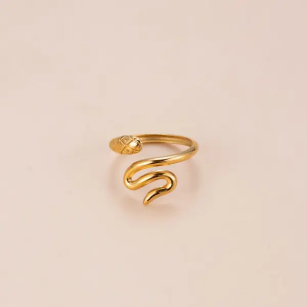 Wholesale PVD Coated Heart Shape Eye Snake 304 Stainless Steel Punk Waterproof Non Tarnish Open Ring