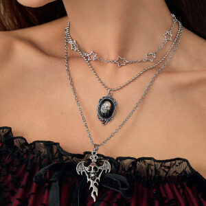 Wholesale Vintage Tassel Heart-Shaped Dagger Halloween Bat Necklace