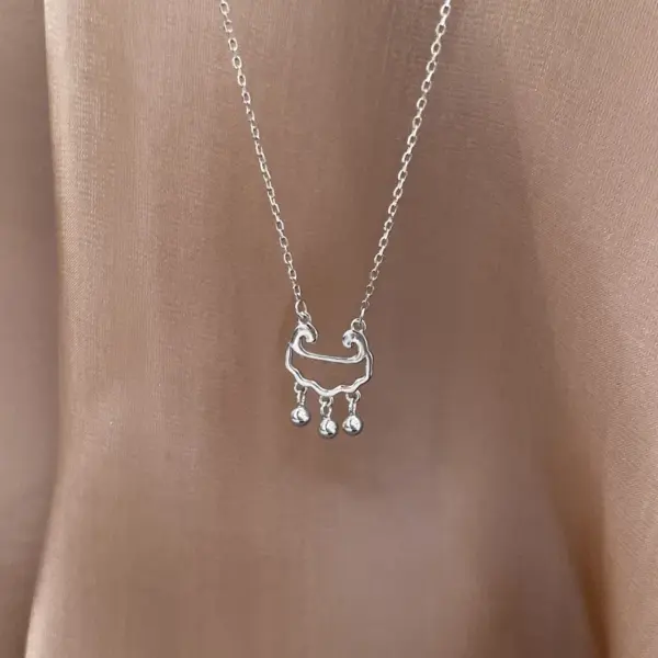 Wholesale Water Plating Gold Plated Silver Letter Moon Butterfly Alloy Romantic Simple Style 201 Stainless Steel Necklace